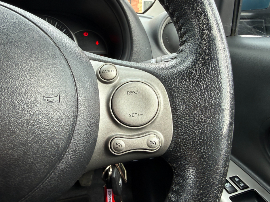 2017 Nissan Micra - image 17