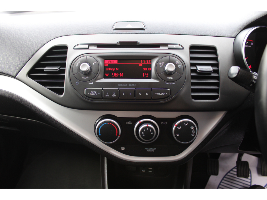 2017 Kia Picanto - image 13