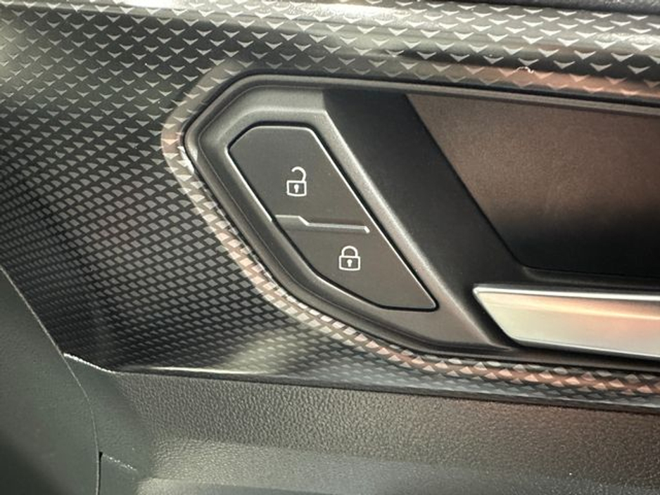 2023 Volkswagen T-Cross - image 21