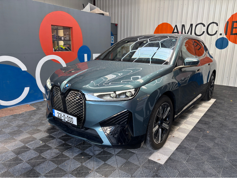 2022 BMW iX - image 5