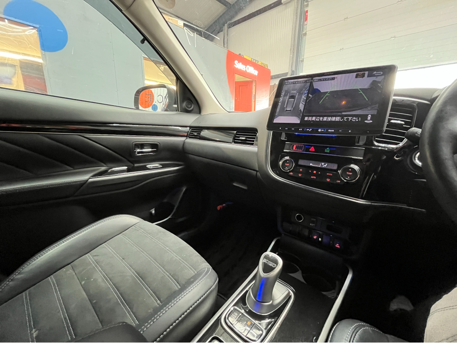 2019 Mitsubishi Outlander - image 18