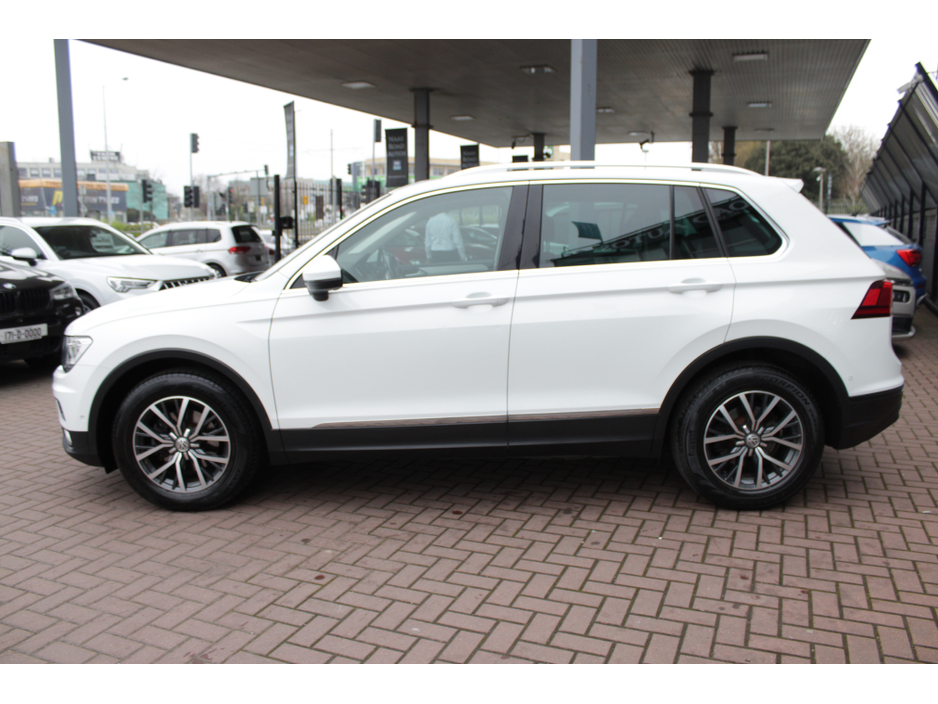 2017 Volkswagen Tiguan - image 7