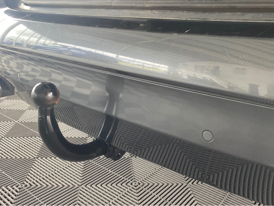 2018 BMW 2 Series Active Tourer - image 9