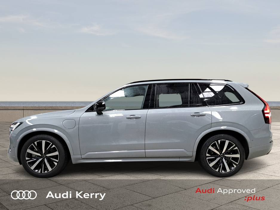 2025 Volvo XC90 - image 4