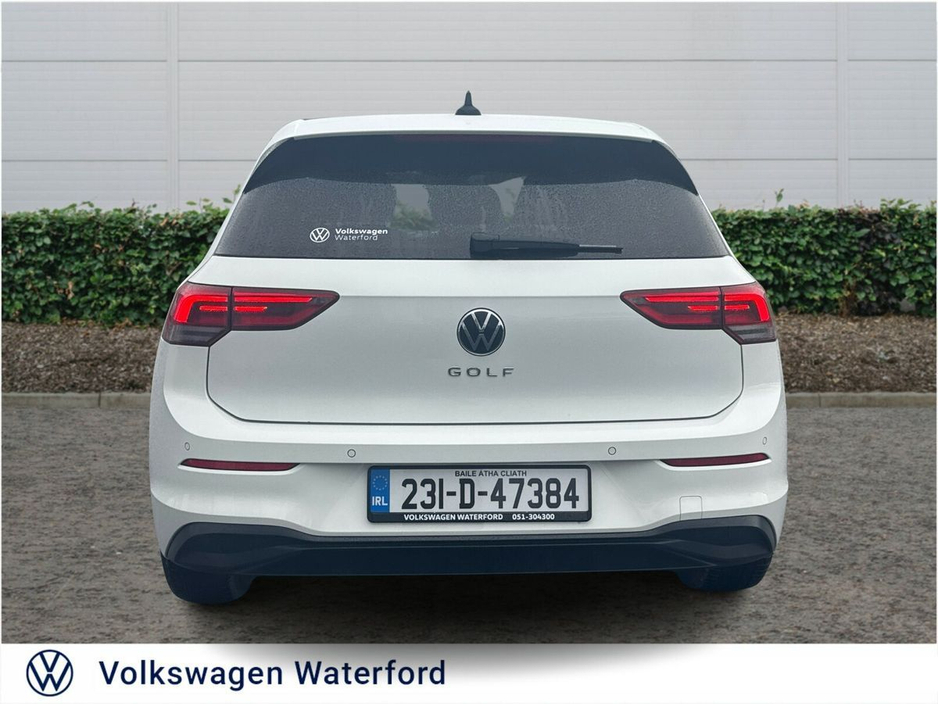 2023 Volkswagen Golf 2.0 TDI 115HP Life €24,975