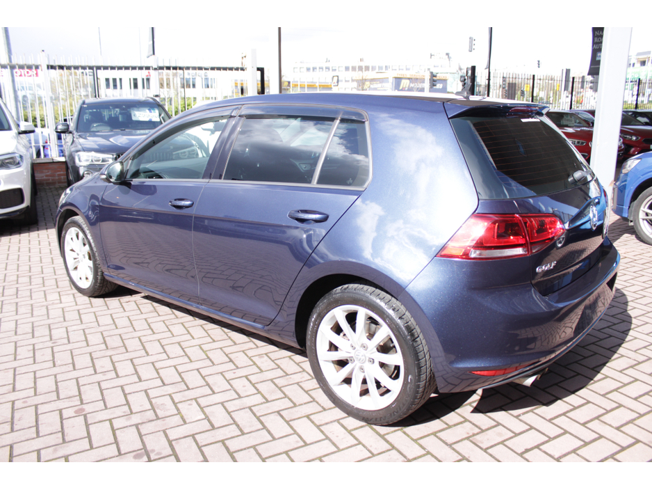 2015 Volkswagen Golf - image 6