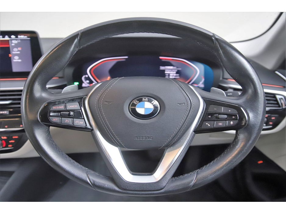 2021 BMW 5 Series - image 14