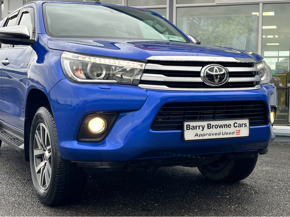 2020 Toyota Hilux 2.4 INVIN D-4D 4WD DCB 4 4DR