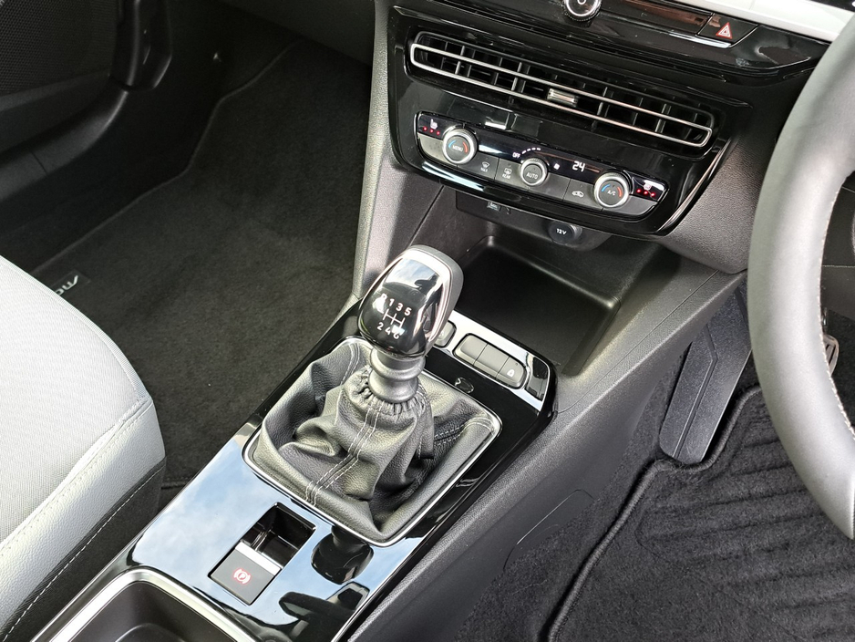 2024 Opel Mokka - image 27