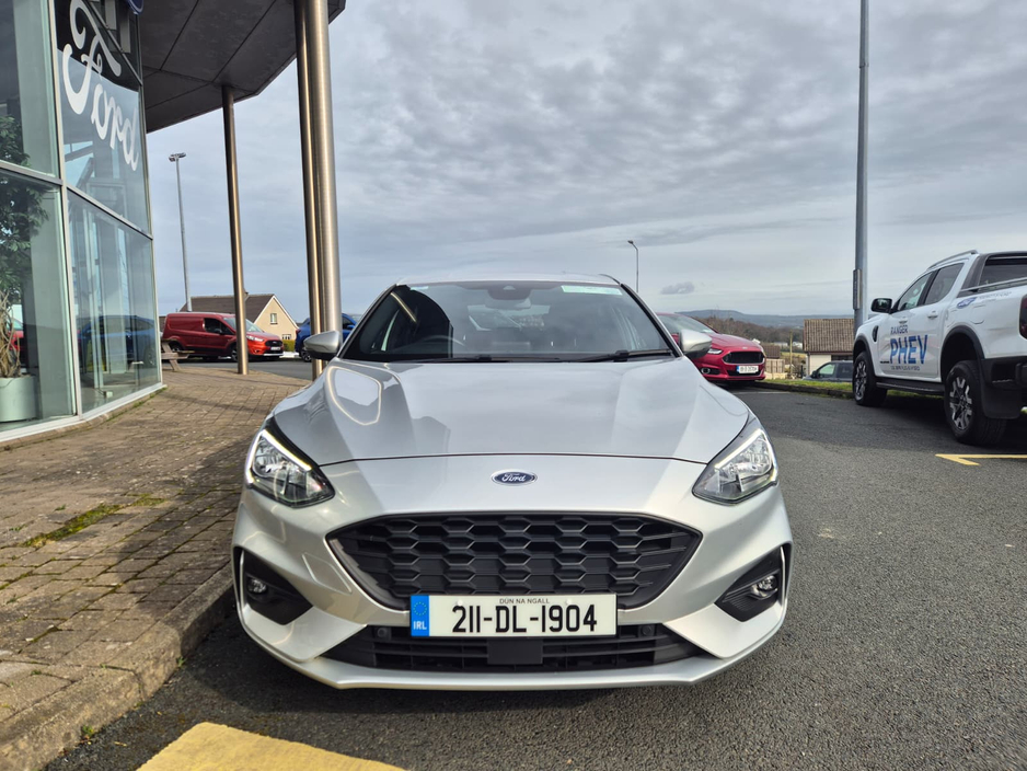 2021 Ford Focus - image 6