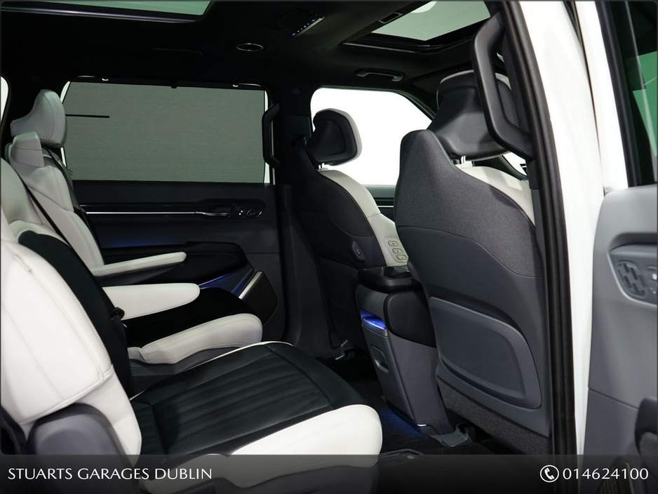 2025 Kia EV9 - image 23