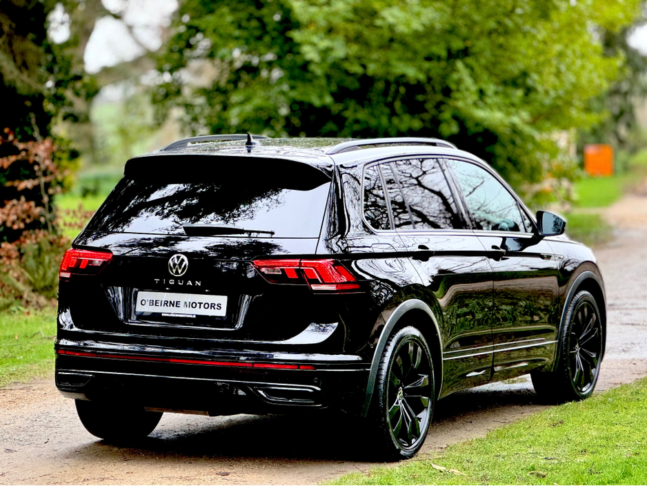 2023 Volkswagen Tiguan - image 16