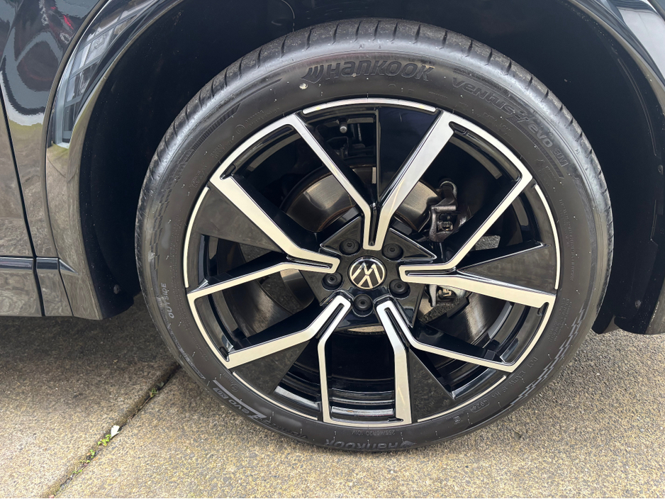 2025 Volkswagen Tiguan R-LINE ETSI S-A TSI DSG €49,900