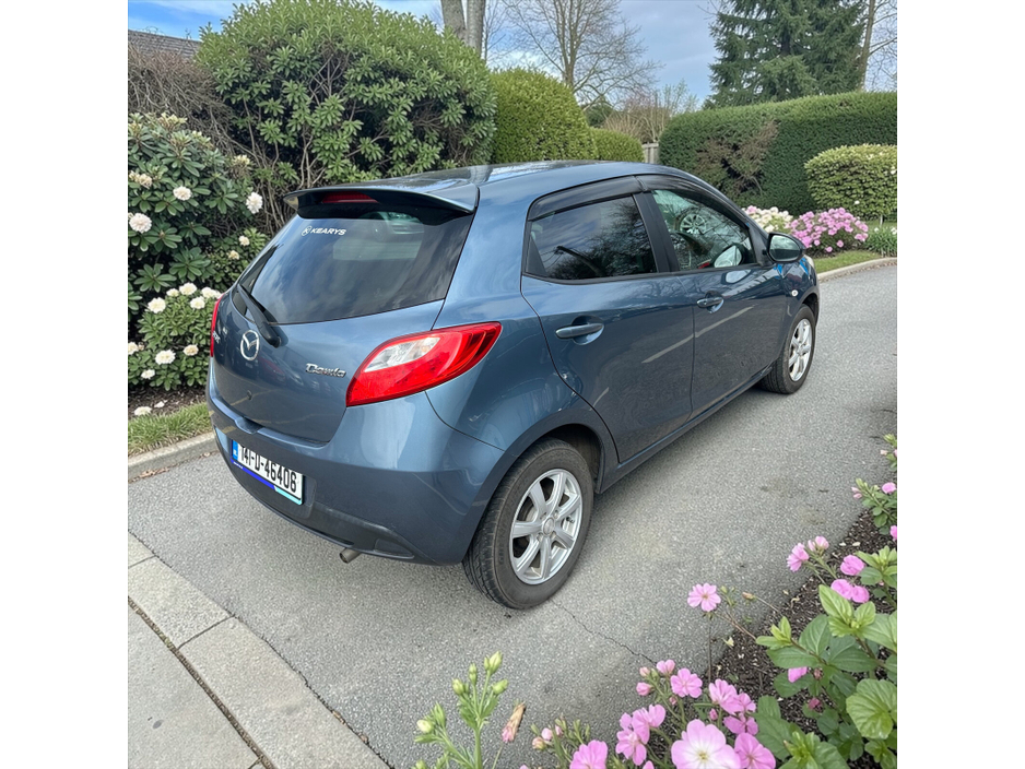 2014 Mazda Demio - image 4