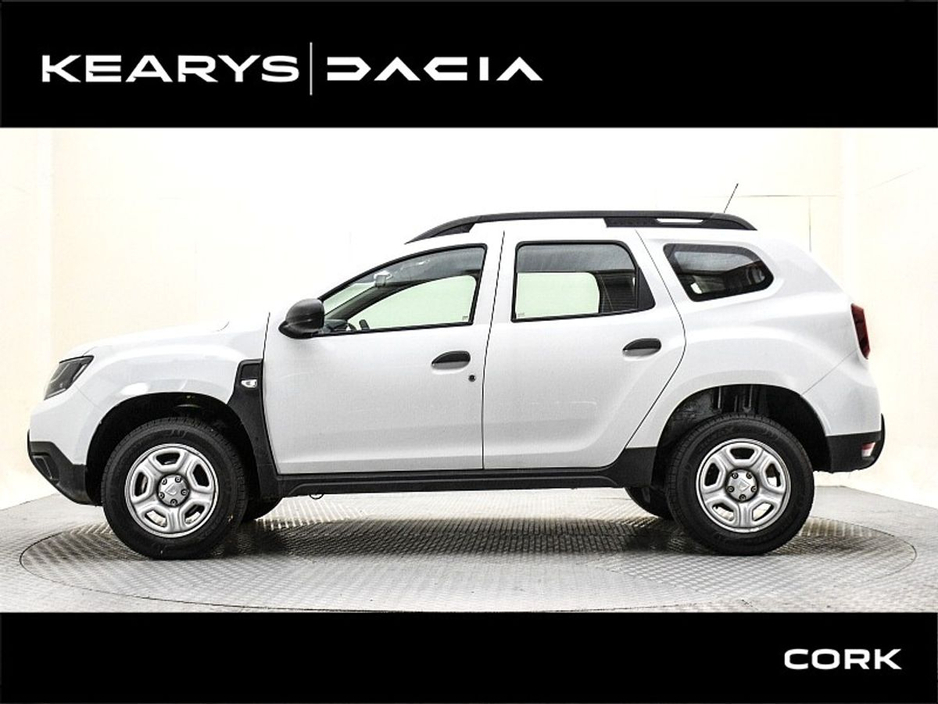 2019 Dacia Duster - image 3