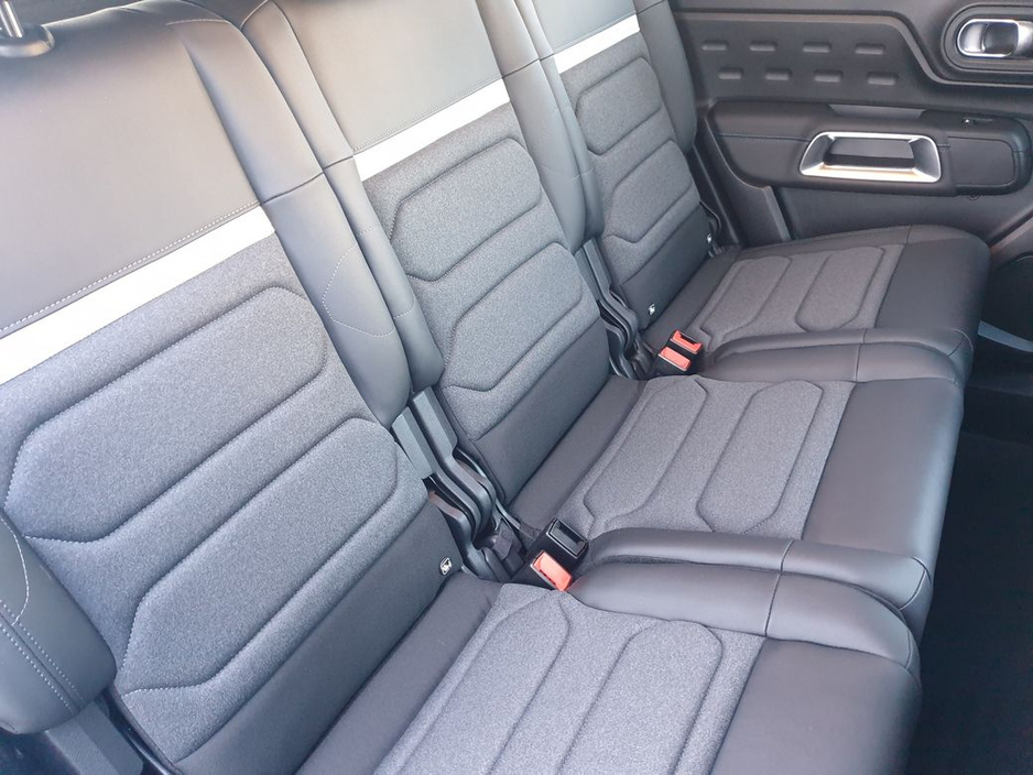 2025 Citroen C5 Aircross Plus Pack 1.2 Petrol Manual , 3192 Kilometres €29,995