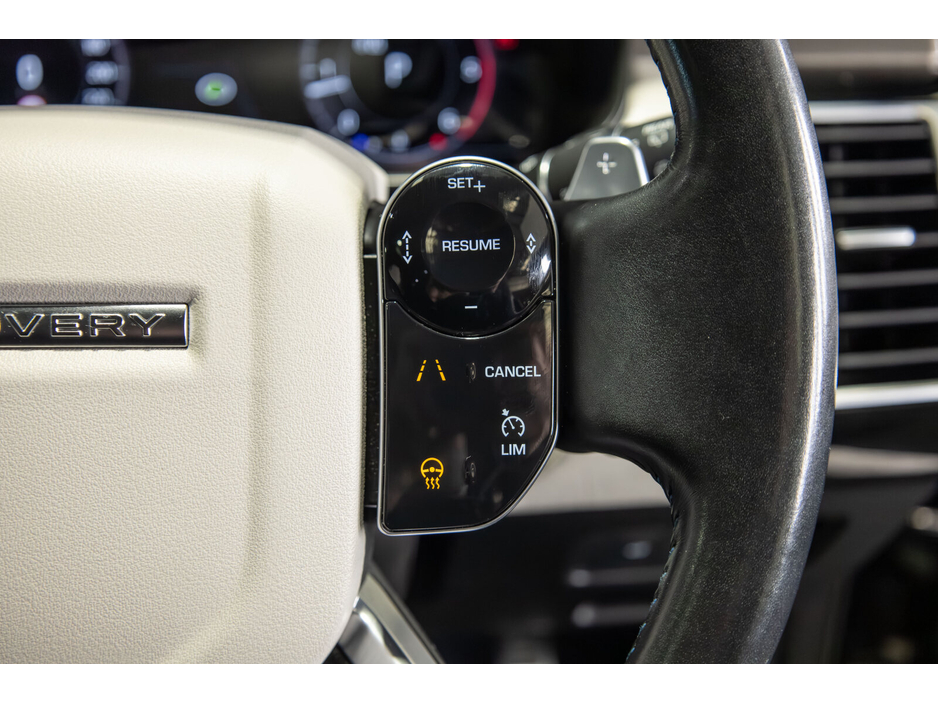 2020 Land Rover Discovery  €49,950