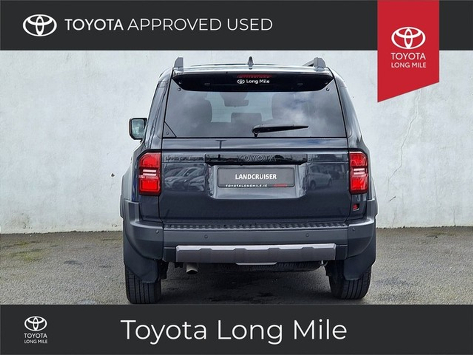 2025 Toyota Landcruiser - image 5