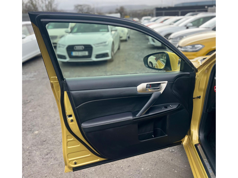 2015 Lexus CT 200 h 1.8L Petrol-Hybrid Automatic  High spec Low Mileage €17,595