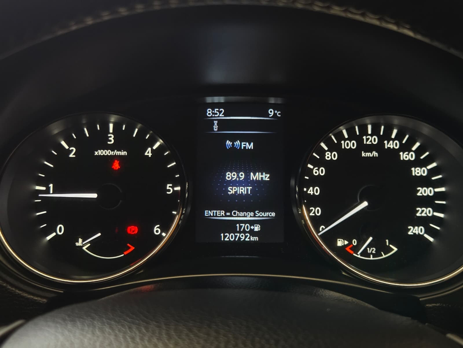 2015 Nissan Qashqai - image 12