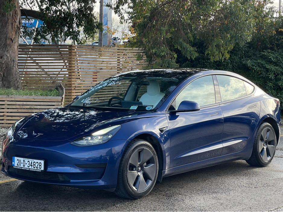 2021 Tesla Model 3 - image 3