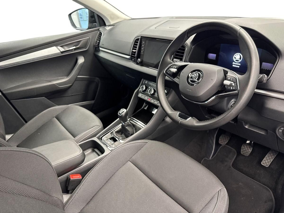 2023 Skoda Karoq - image 6