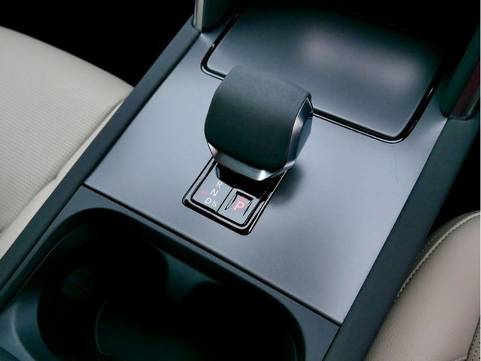 2024 Land Rover Discovery Sport - image 24