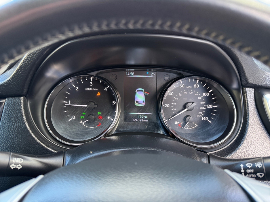 2016 Nissan Qashqai - image 13