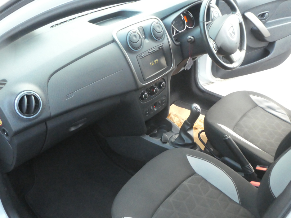 2015 Dacia Sandero STEPWAY SIGNATURE 1.5 DCI 90 4 €6,450