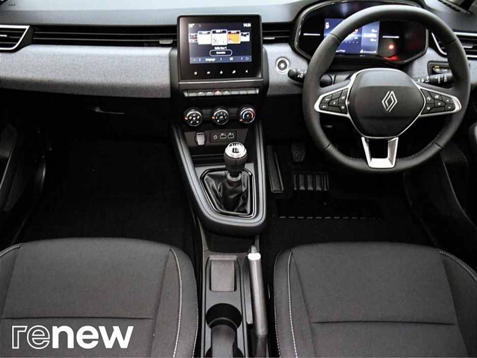 2025 Renault Clio - image 2