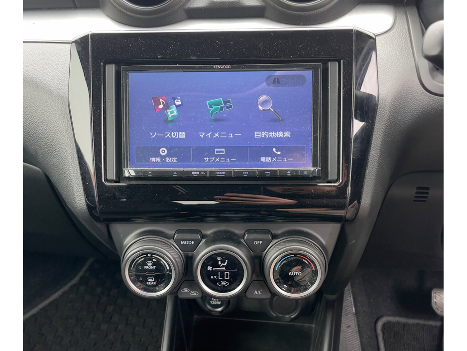 2017 Suzuki Swift - image 10