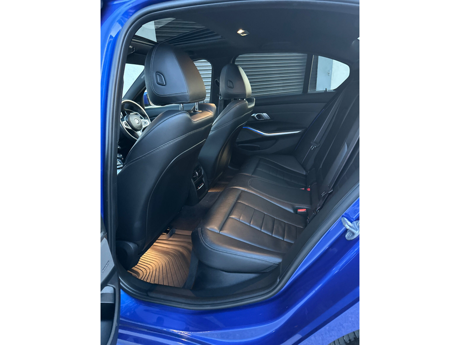 2019 BMW 3 Series - image 34