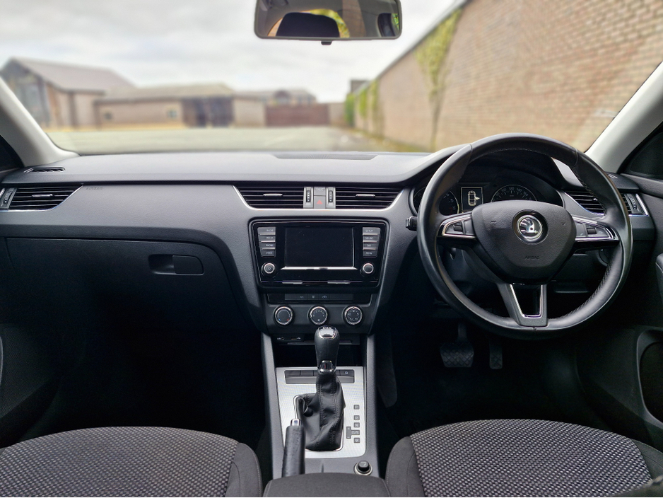 2016 Skoda Octavia - image 15