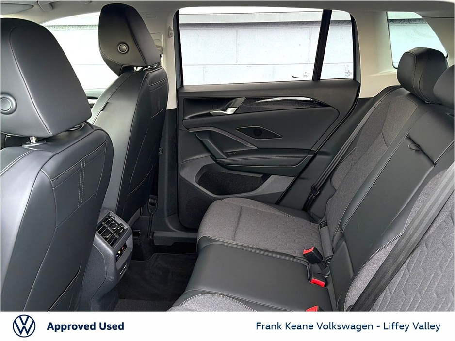 2025 Volkswagen Tiguan - image 6