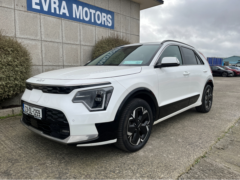 2023 Kia Niro - image 5