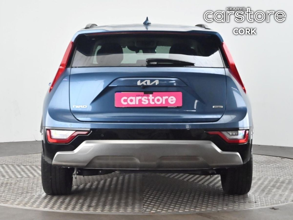 2023 Kia Niro - image 4