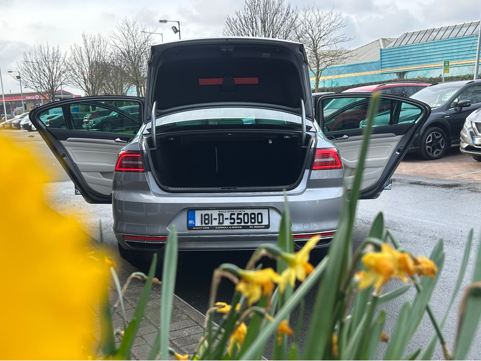 2018 Volkswagen Passat - image 31