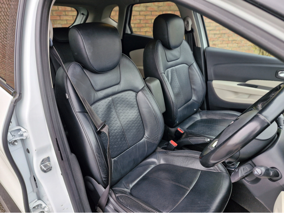 2019 Renault Captur - image 23