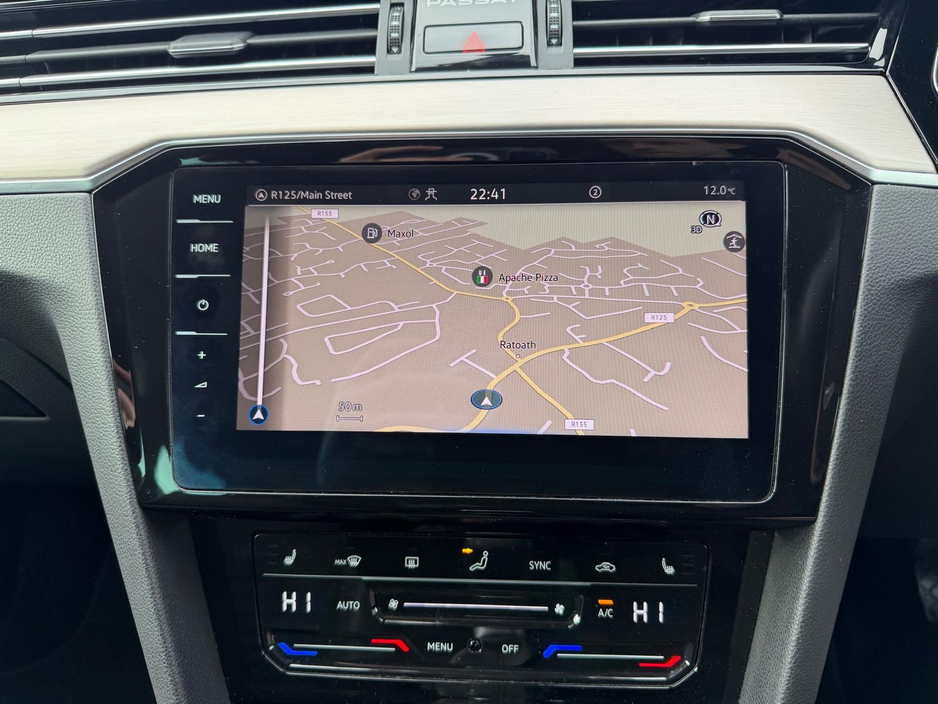 2021 Volkswagen Passat - image 27