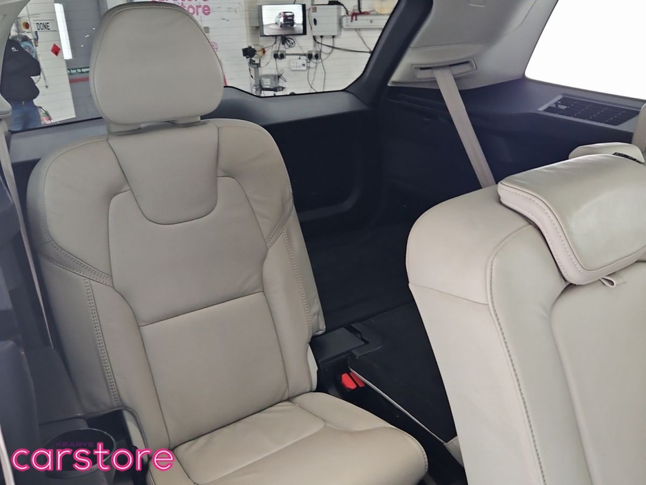 2023 Volvo XC90 - image 19