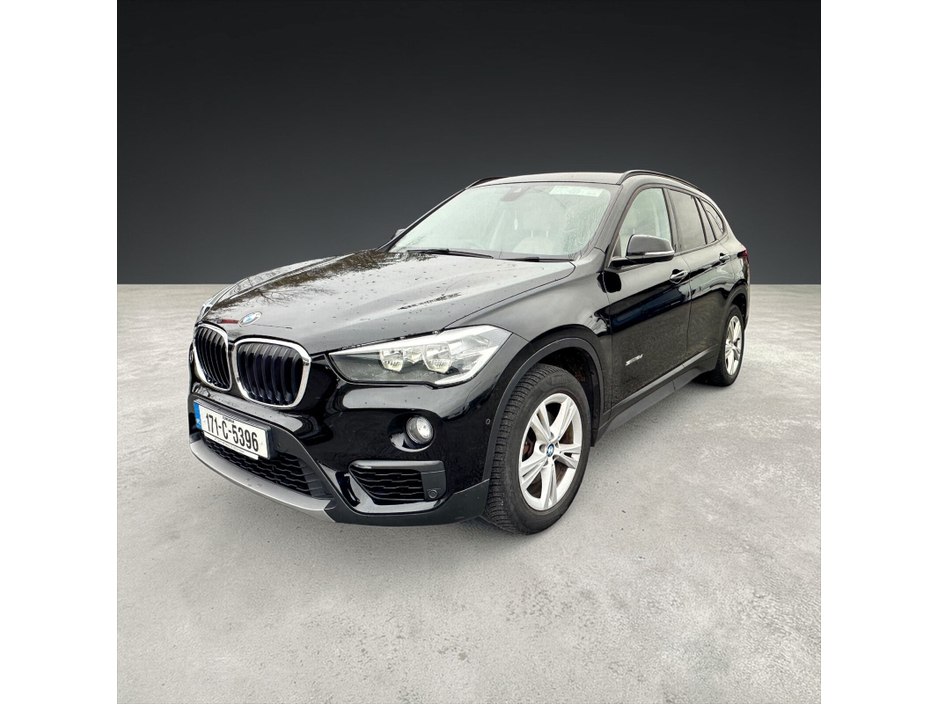 2017 BMW X1 - image 3