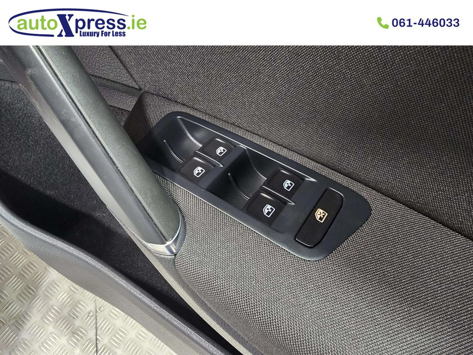 2018 Volkswagen Golf - image 13