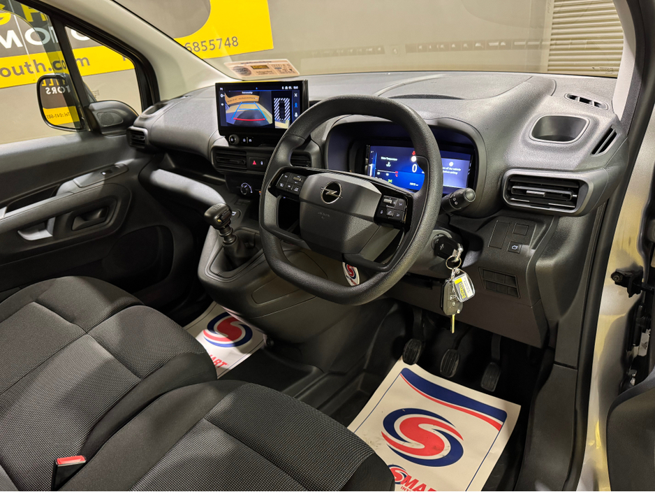 2024 Opel Combo SPORTIVE L1H1-1.5 100PS D-6SPEED TOP SPEC €19,950