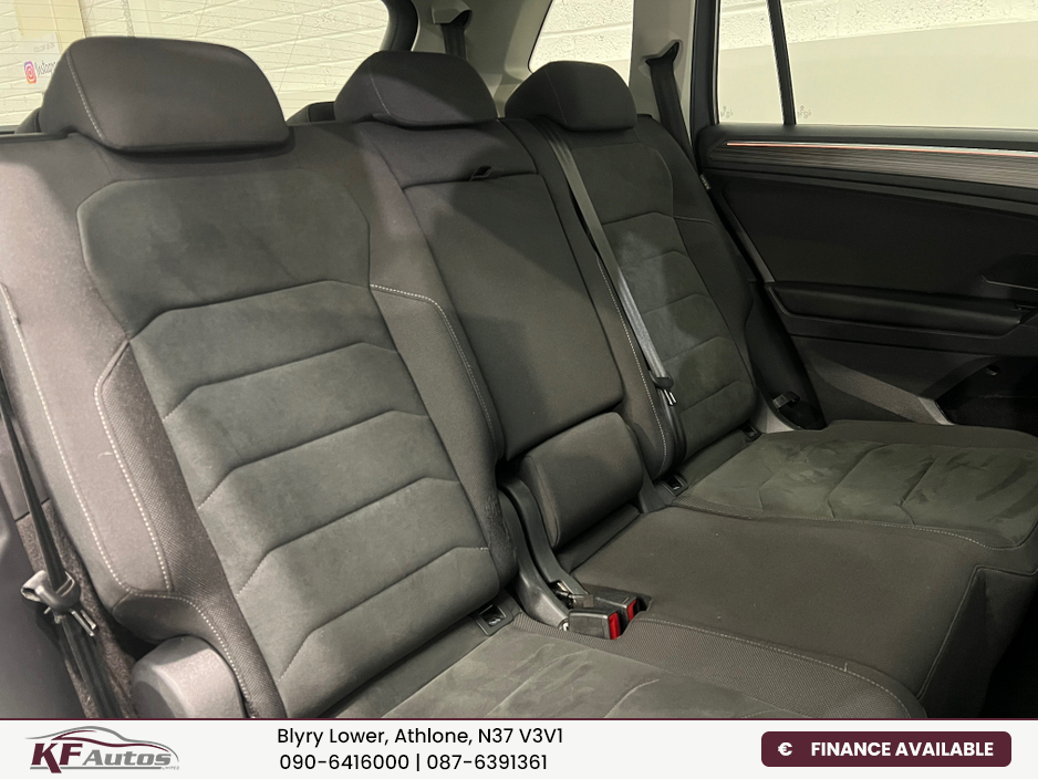 2022 Volkswagen Tiguan - image 21