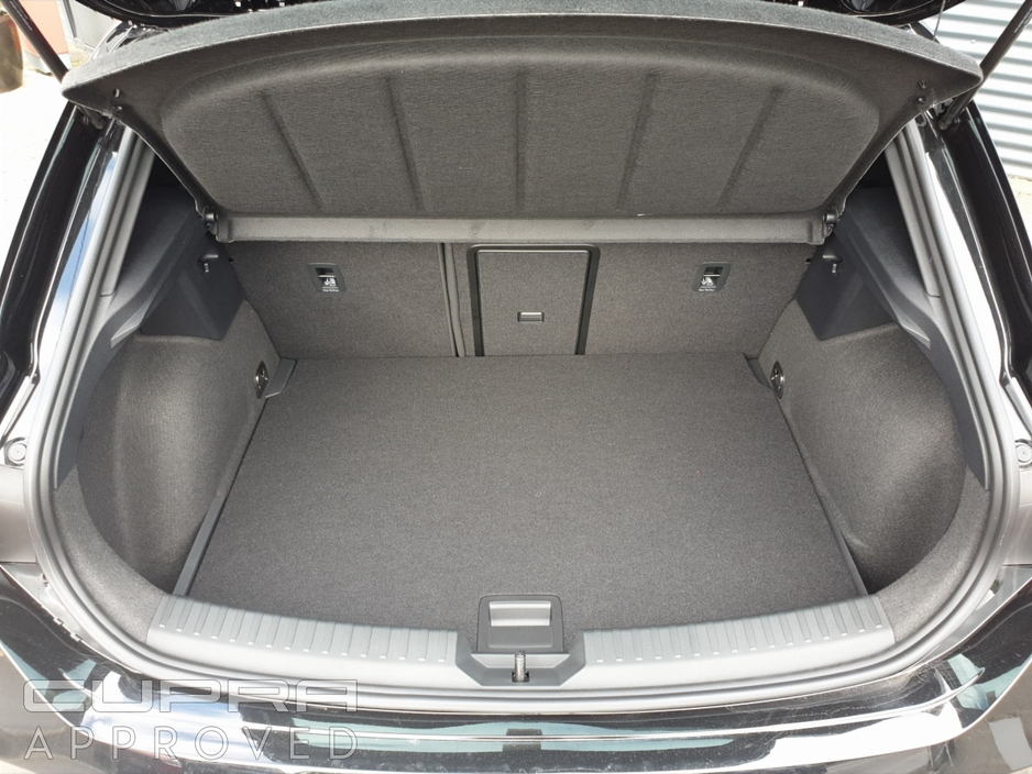 2025 Cupra Leon - image 12