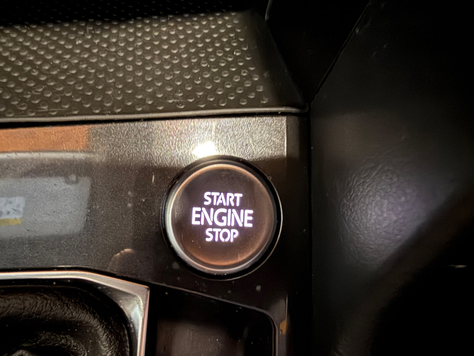 2017 Volkswagen Tiguan - image 18