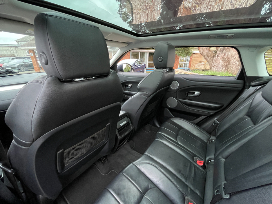 2017 Land Rover Range Rover Evoque - image 24