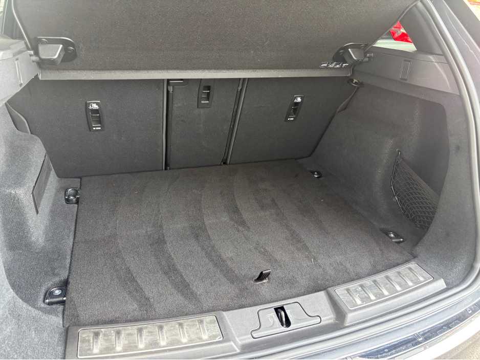 2022 Land Rover Range Rover Evoque - image 10