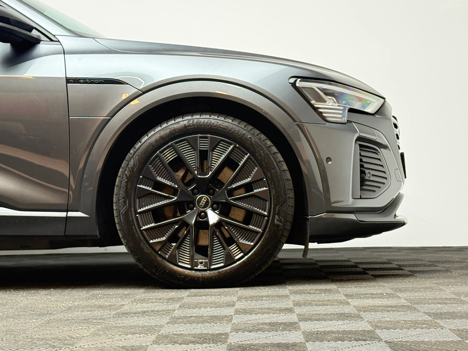 2023 Audi Q8 e-tron - image 9