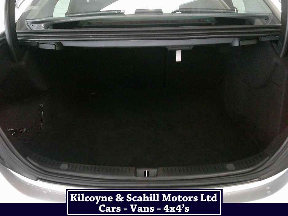 2016 Mercedes-Benz E Class - image 22